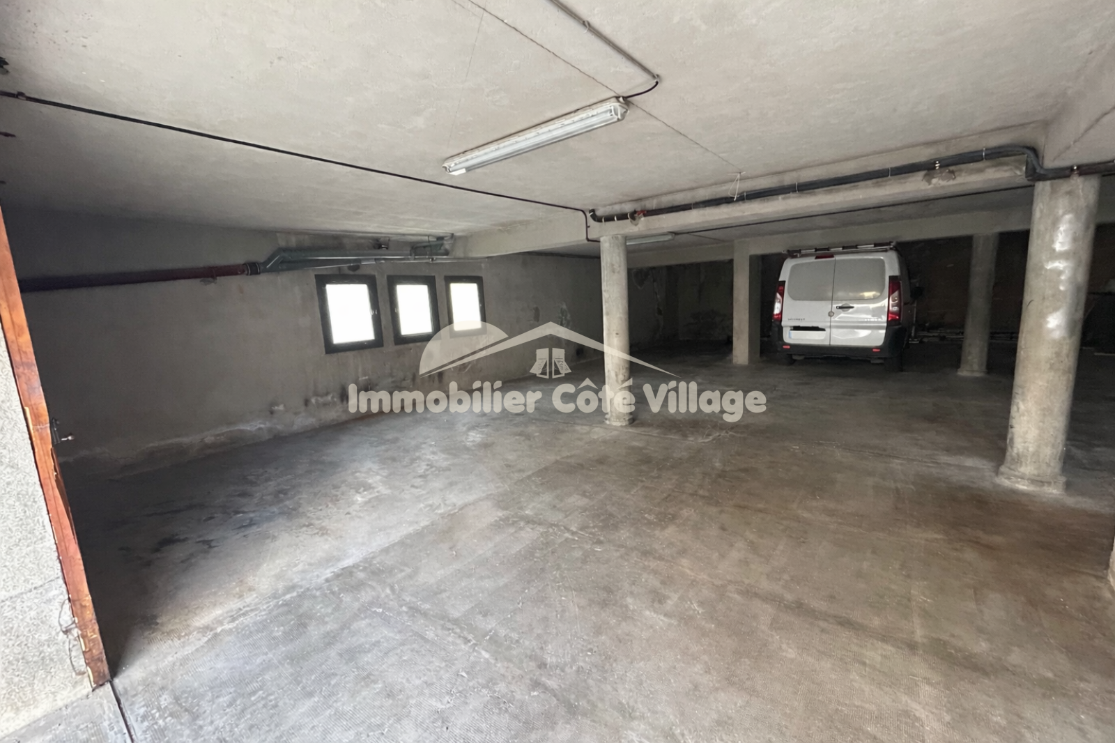 Image_, Entrepôt, Contes, ref :RJVCO30001169