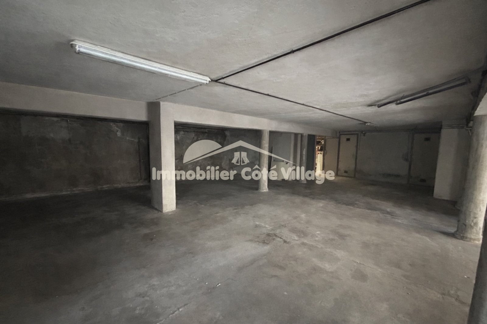 Image_, Entrepôt, Contes, ref :RJVCO30001169