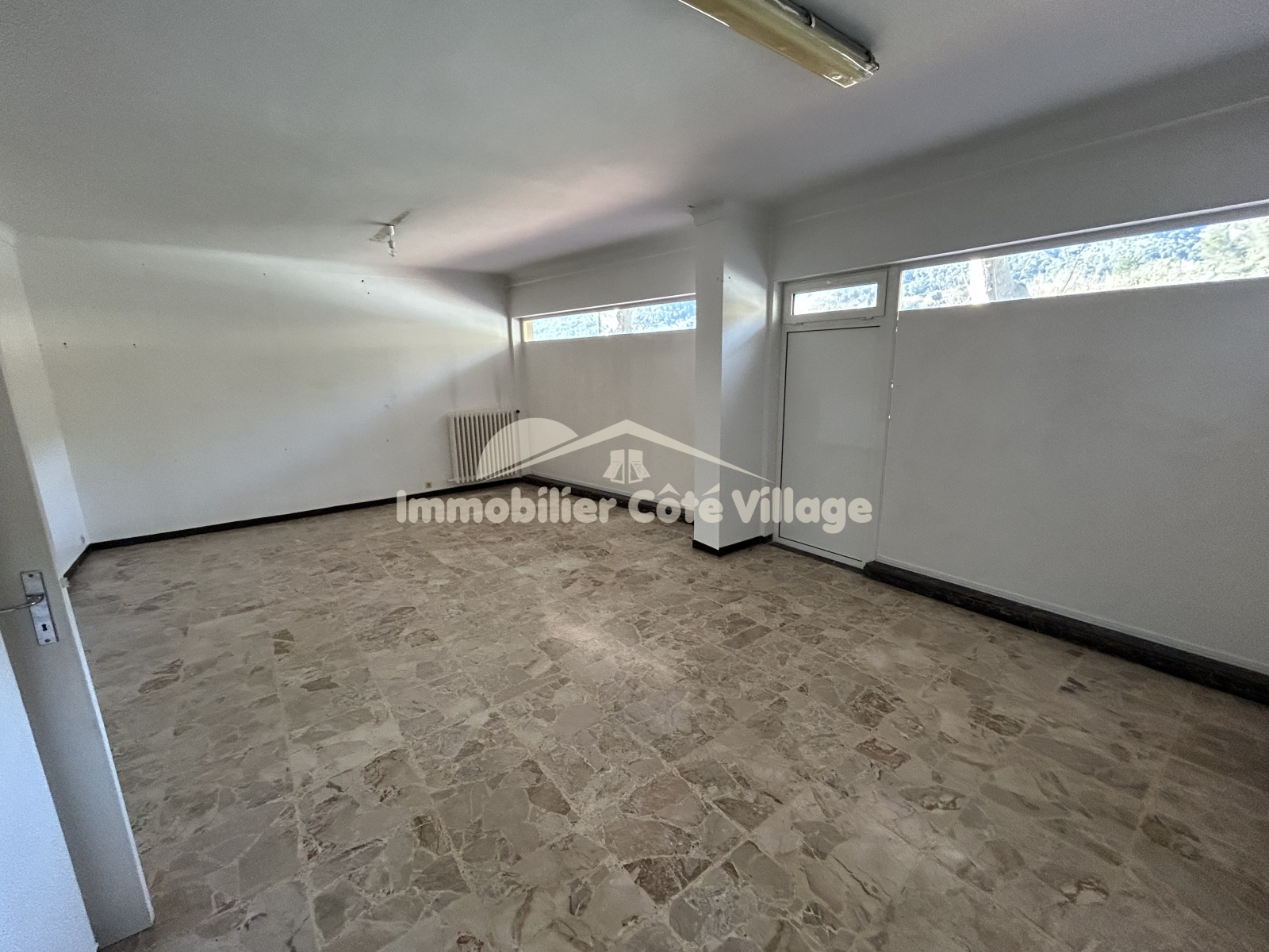 Image_, Local commercial, Contes, ref :RJVCO30001168