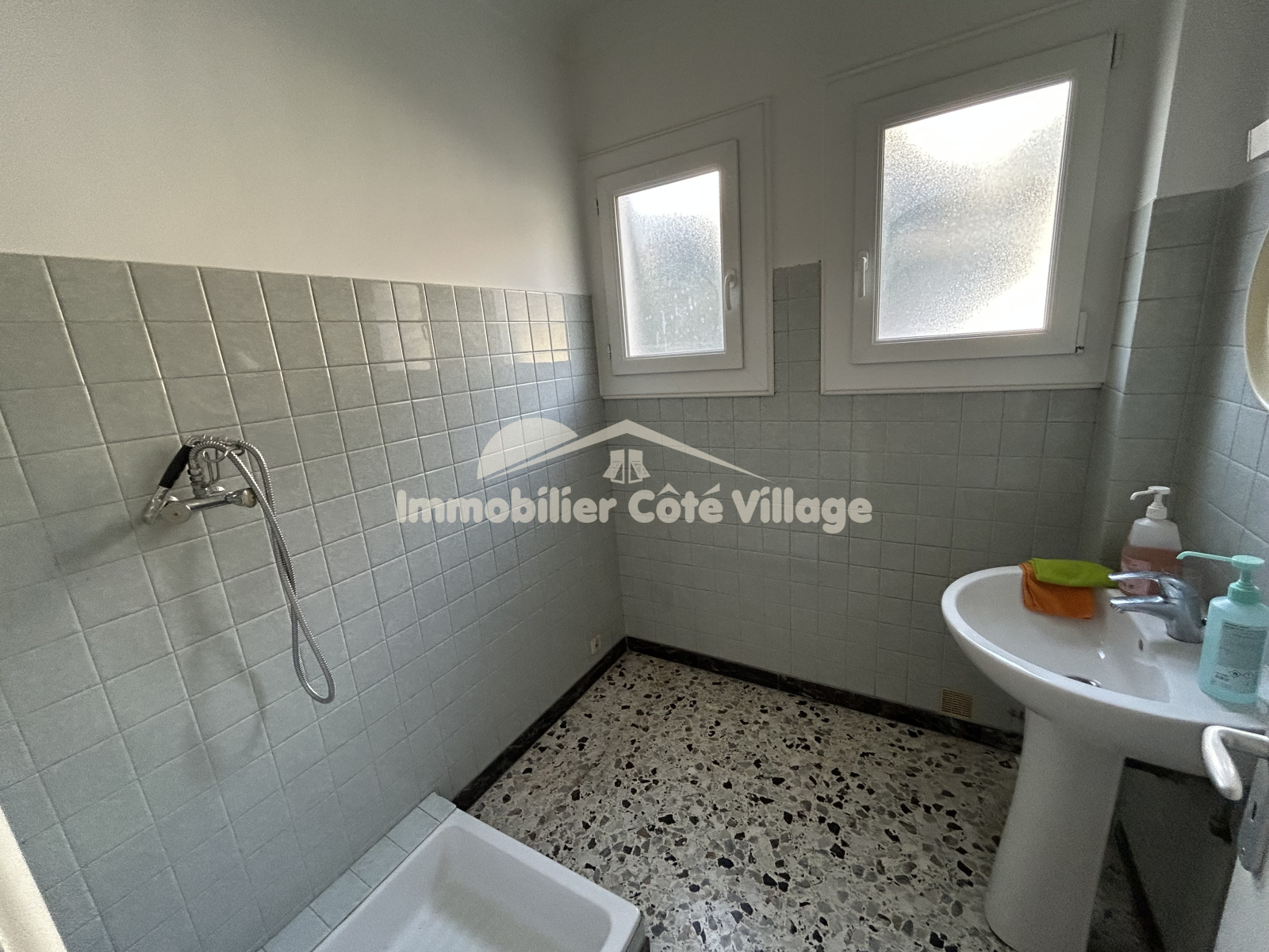 Image_, Local commercial, Contes, ref :RJVCO30001168