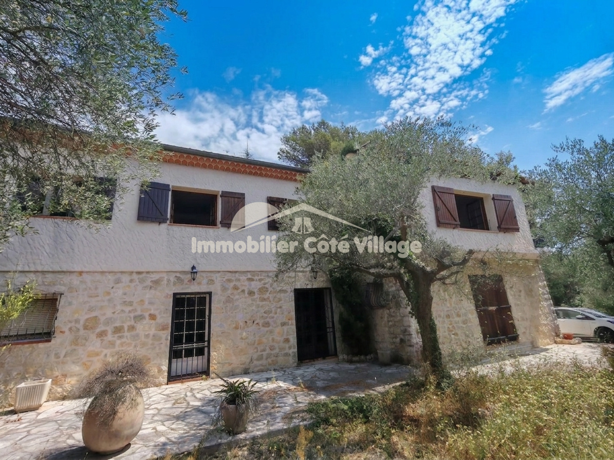 Grande maison familiale avec jardin et logements indépendan