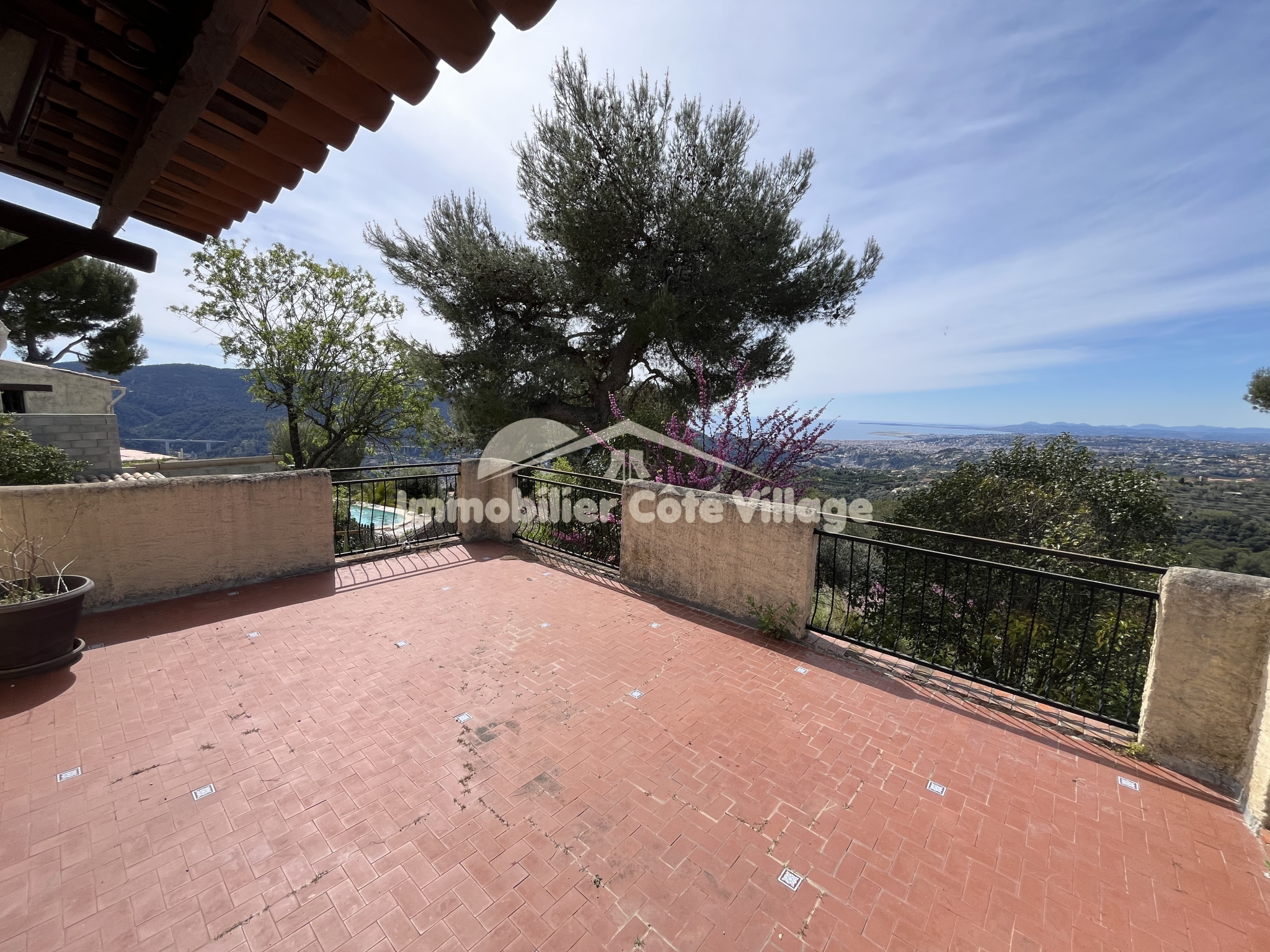 Agence immobilière de IMMOBILIER CÔTÉ VILLAGE