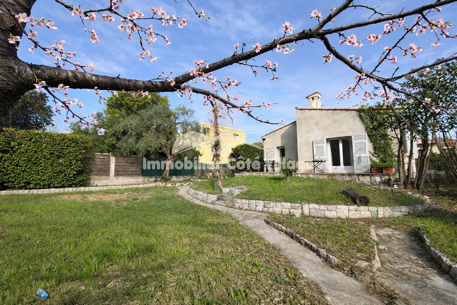 Agence immobilière de IMMOBILIER CÔTÉ VILLAGE