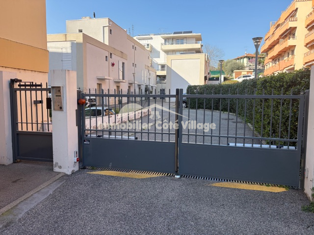 Agence immobilière de IMMOBILIER CÔTÉ VILLAGE